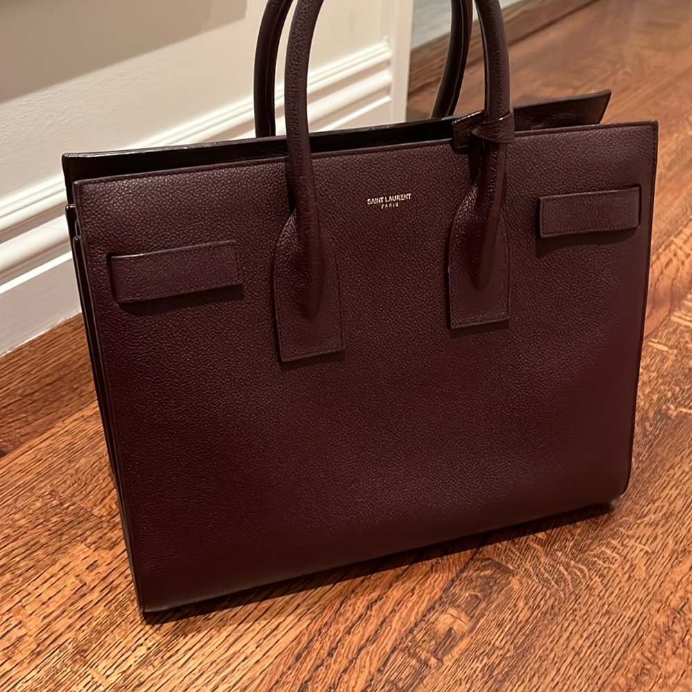 Saint Laurent Sac de Jour in Burgundy!